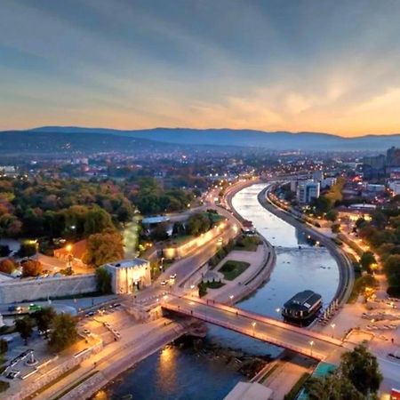 "My Life" Luxury River Apartments Ni Exteriör bild