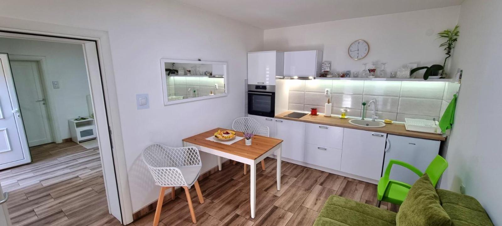 "My Life" Luxury River Apartments Ni Exteriör bild