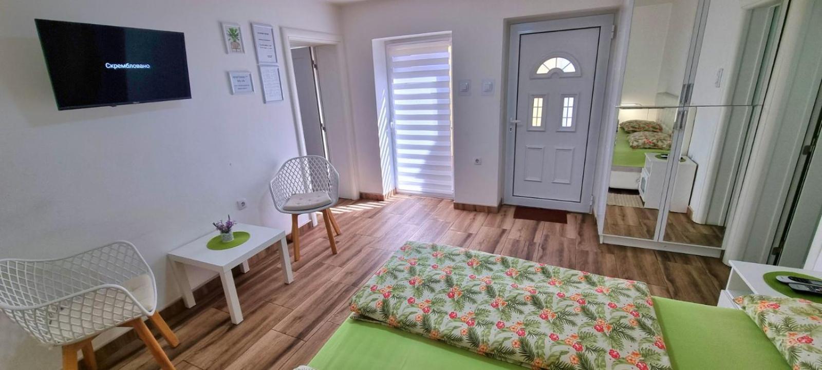 "My Life" Luxury River Apartments Ni Exteriör bild