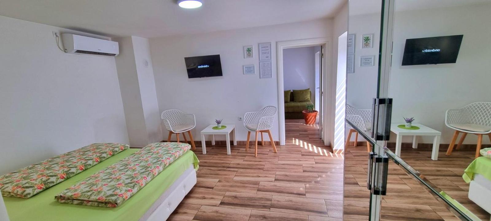 "My Life" Luxury River Apartments Ni Exteriör bild