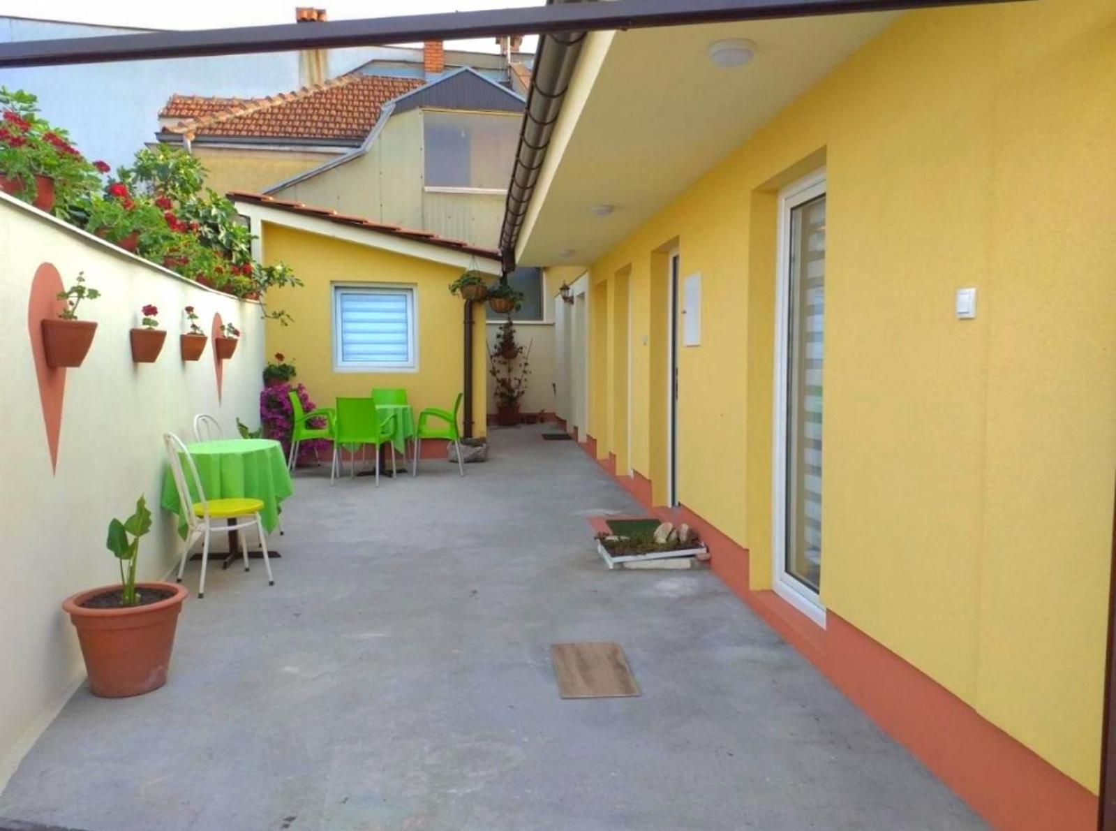 "My Life" Luxury River Apartments Ni Exteriör bild