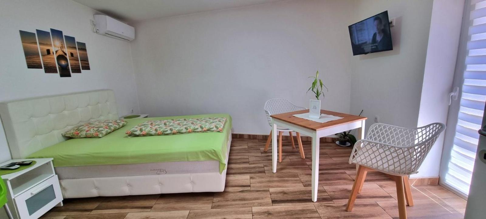 "My Life" Luxury River Apartments Ni Exteriör bild