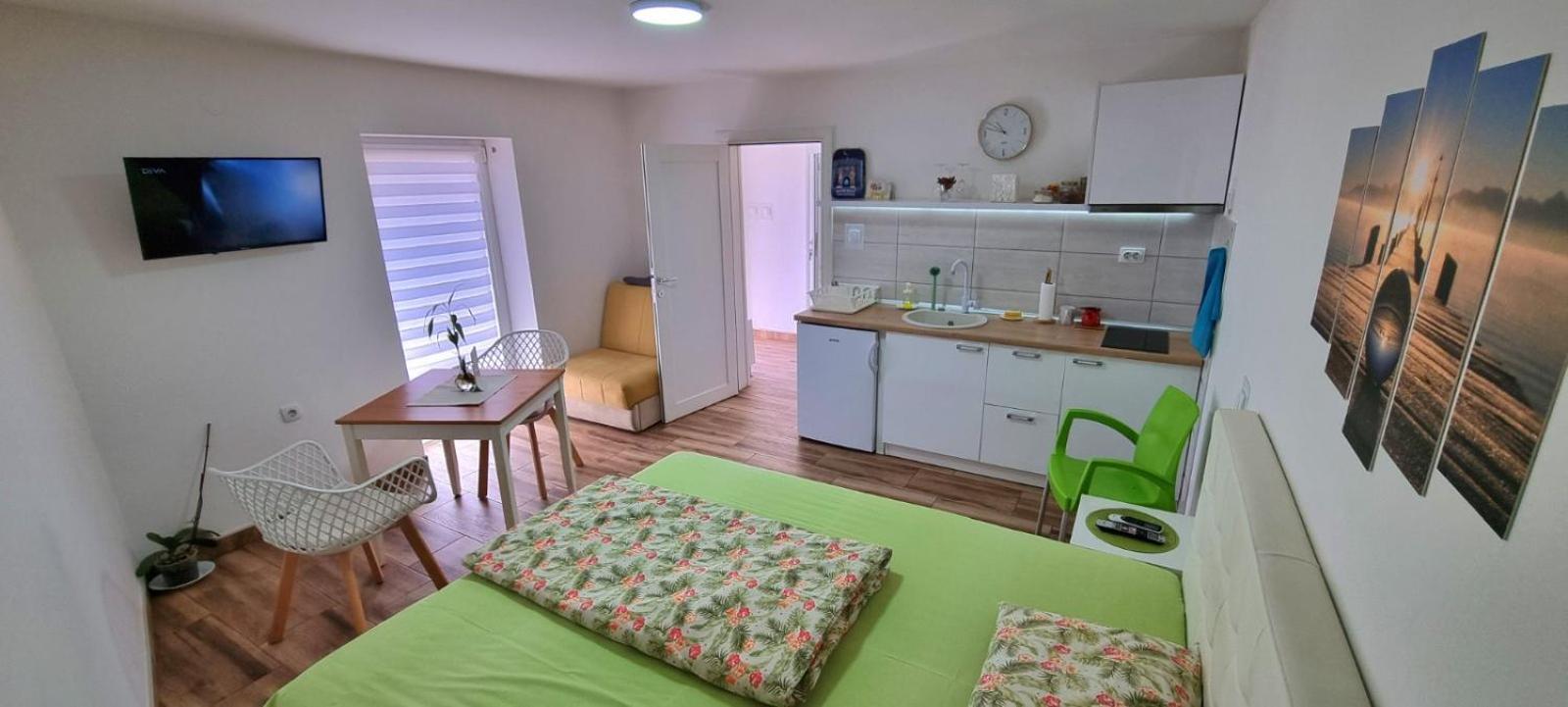 "My Life" Luxury River Apartments Ni Exteriör bild
